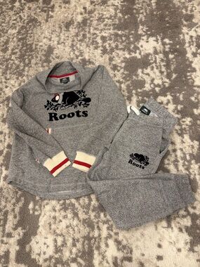 Roots Grey Heather Sweatshirt & Joggers with Red-Trim Cuffs